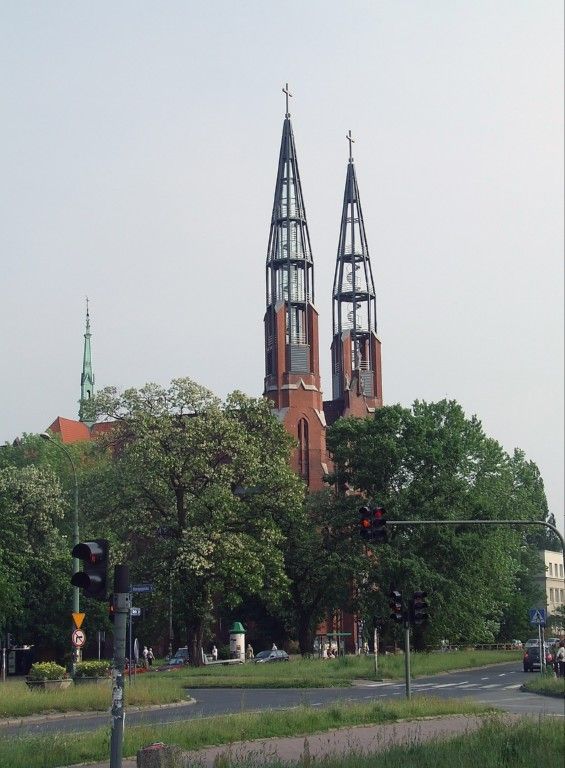 Nadbudowa wież w kościele Św. Tomasza w Sosnowcu
